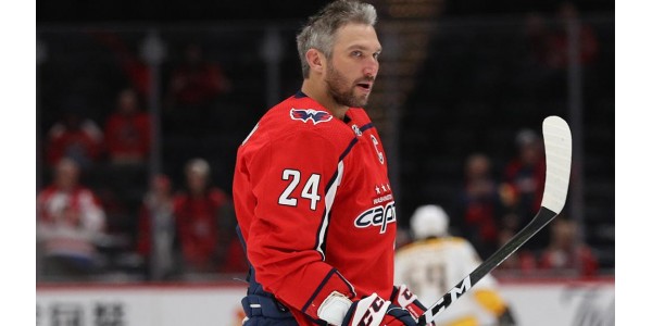 Ovechkin bryder 700 mål